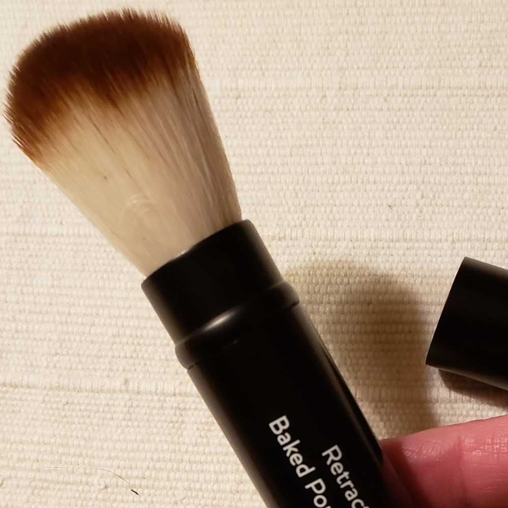 Laura Geller brush